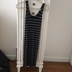 Black white sleeveless stripe fitted dress